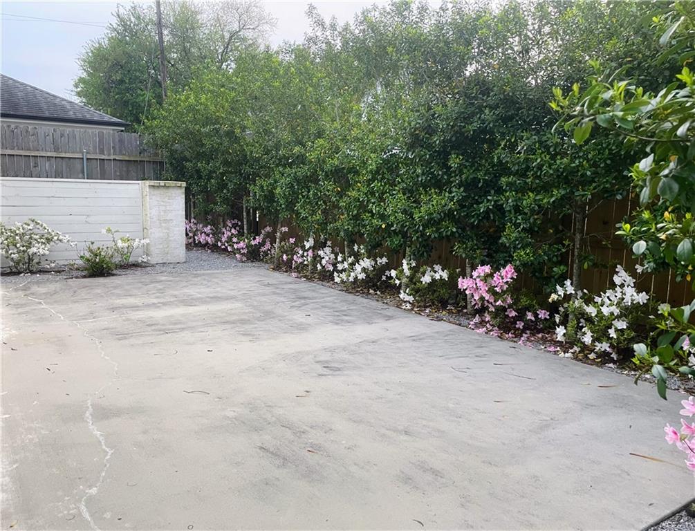 450 CARROLLTON Avenue