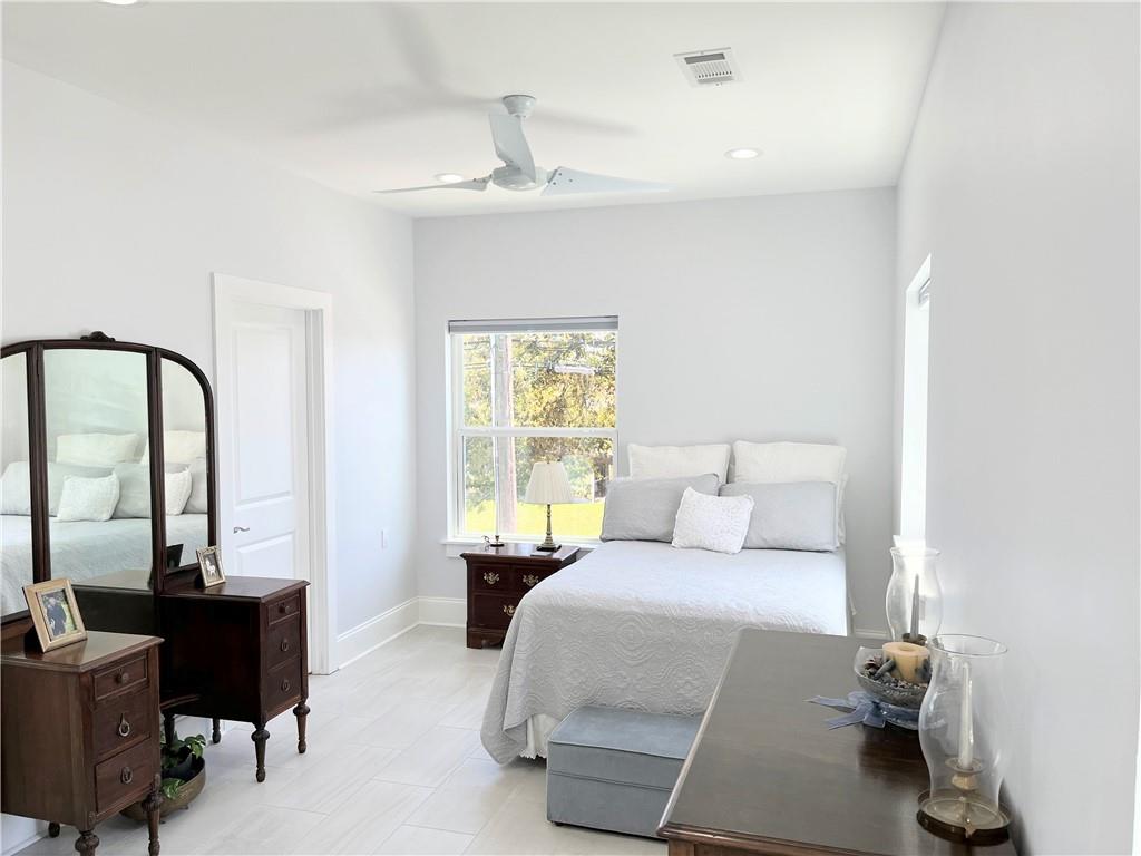 450 CARROLLTON Avenue