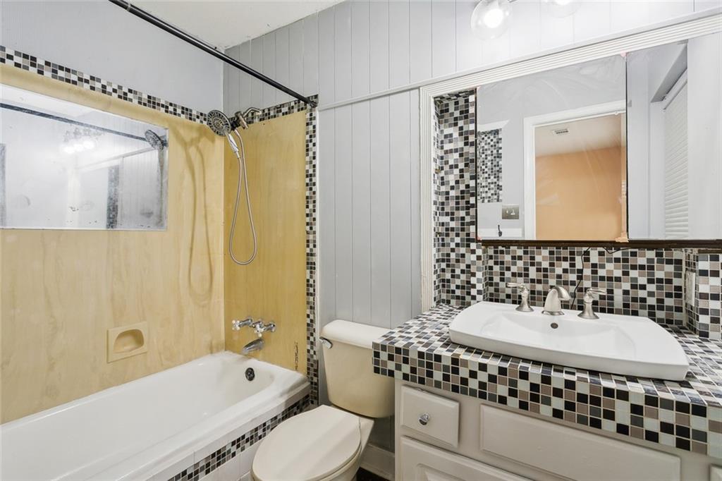 309 E SAINT MARY Drive