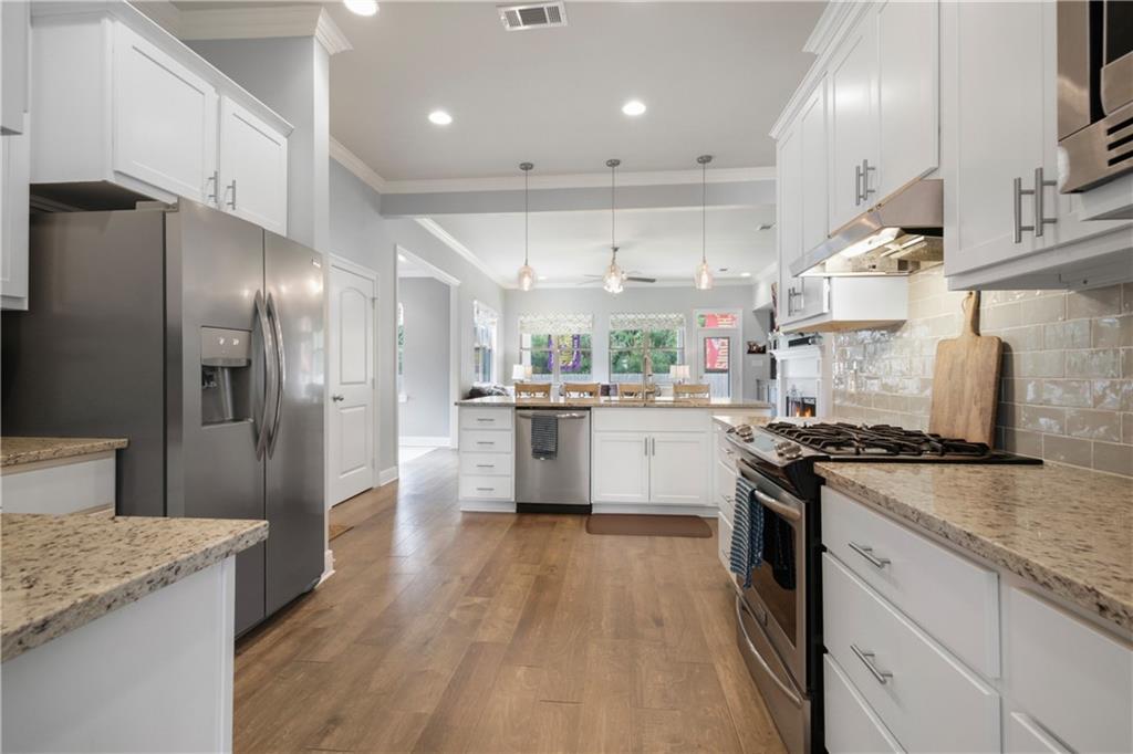 752 PERRILLOUX Trace