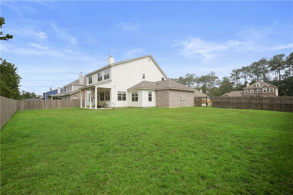 752 PERRILLOUX Trace