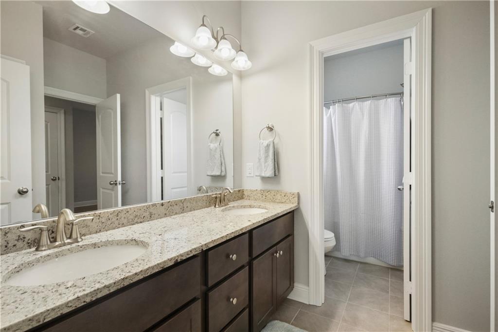 752 PERRILLOUX Trace