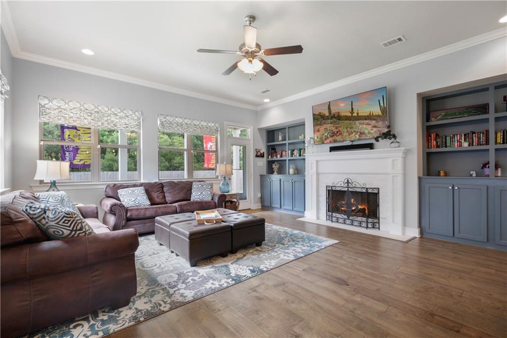 752 PERRILLOUX Trace