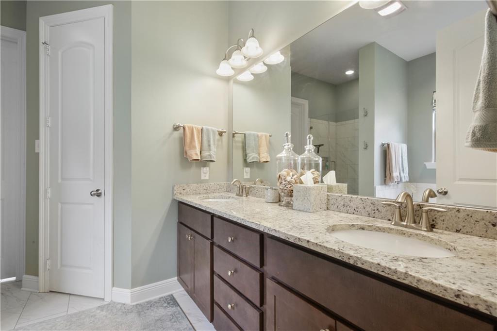 752 PERRILLOUX Trace