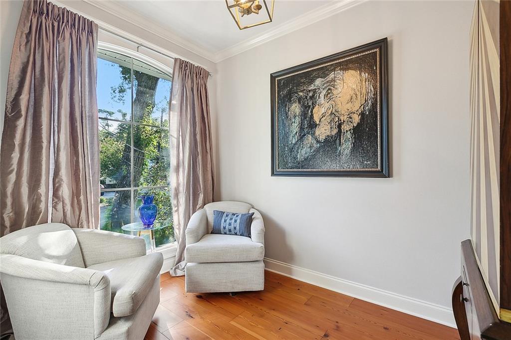 2332 LIVINGSTON Street