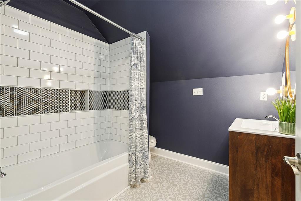 2332 LIVINGSTON Street