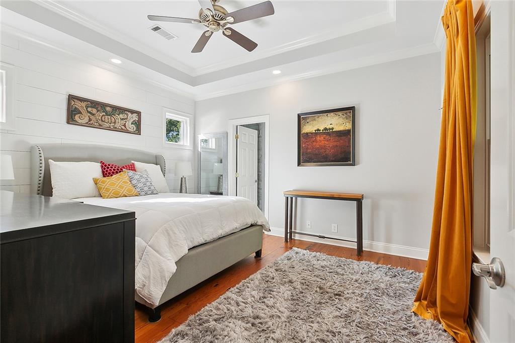 2332 LIVINGSTON Street