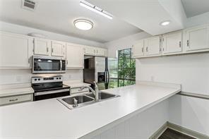 32 S COURT VILLA Court 32