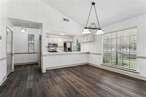 32 S COURT VILLA Court 32