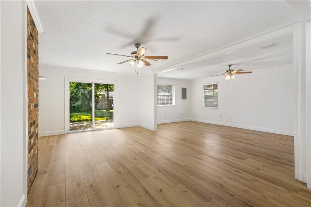 141 LIVE OAK Street
