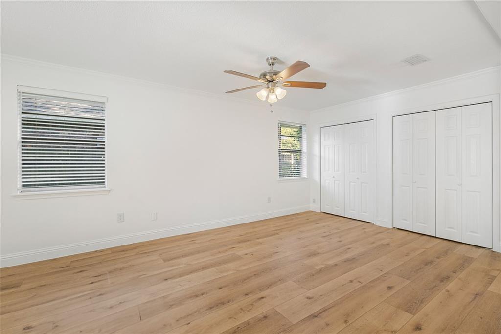 141 LIVE OAK Street
