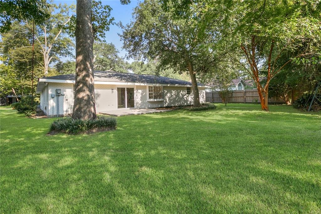 141 LIVE OAK Street