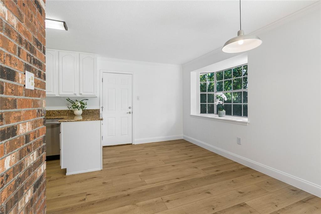 141 LIVE OAK Street