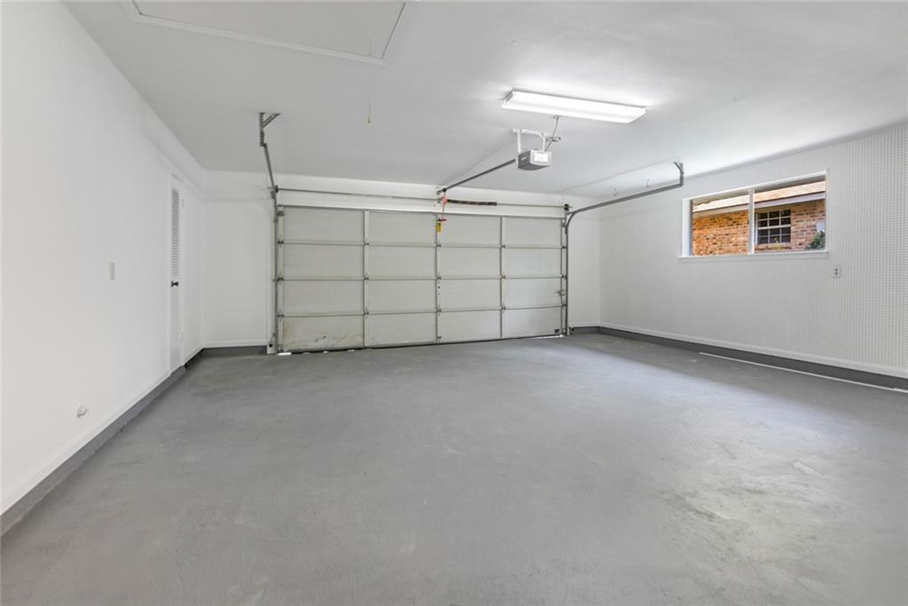 141 LIVE OAK Street