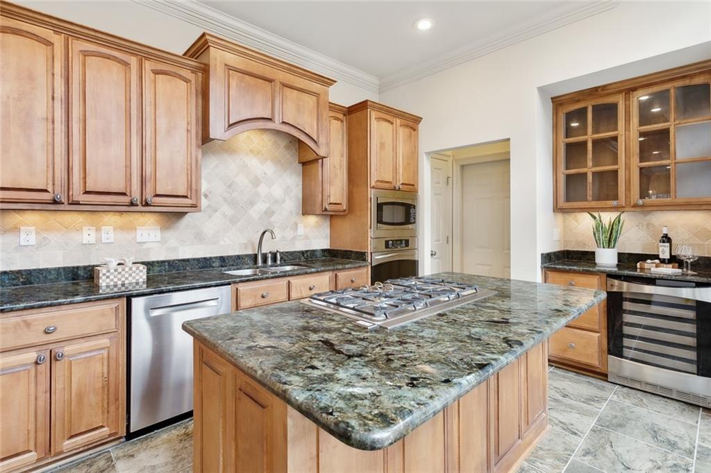 815 AUTUMN Place