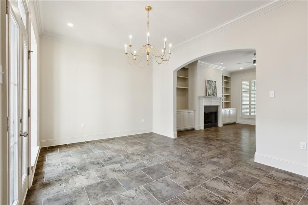815 AUTUMN Place