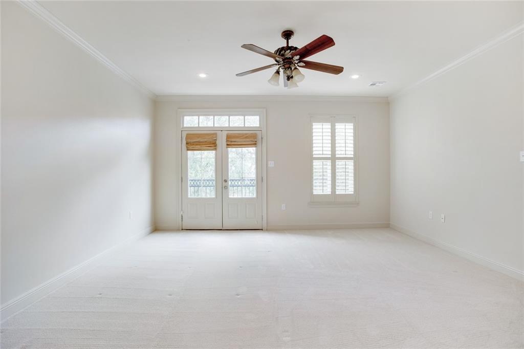 815 AUTUMN Place