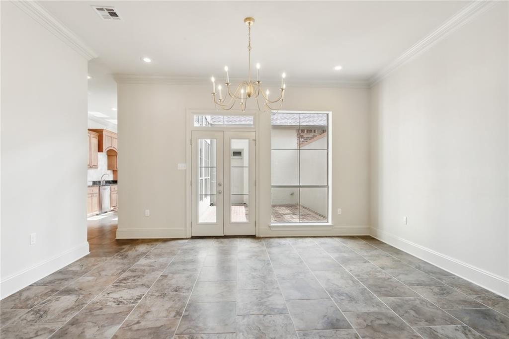 815 AUTUMN Place