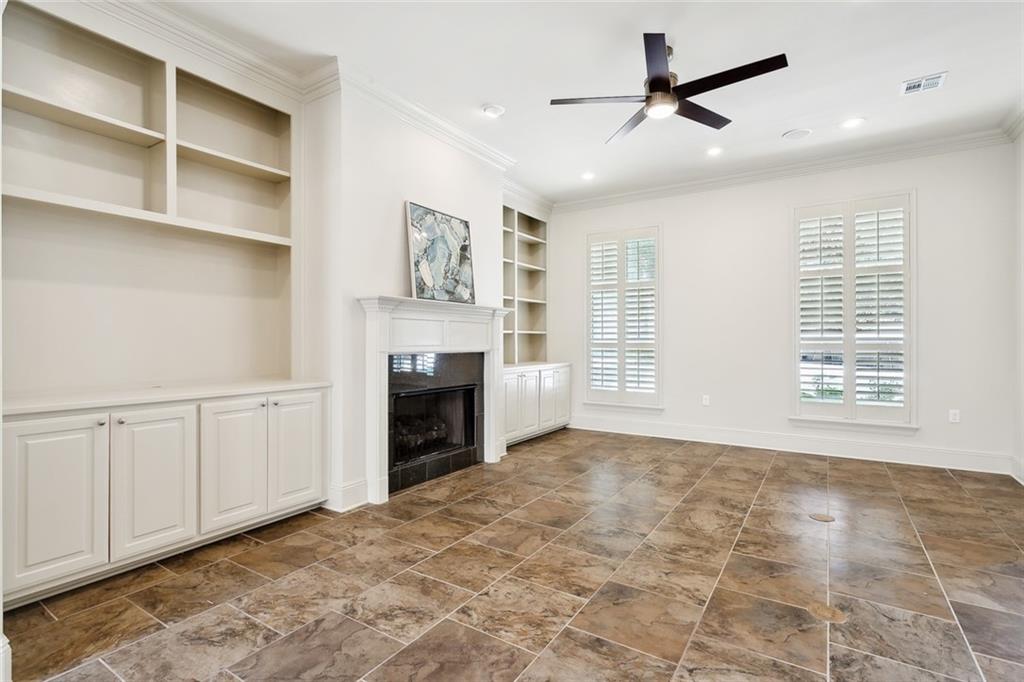 815 AUTUMN Place