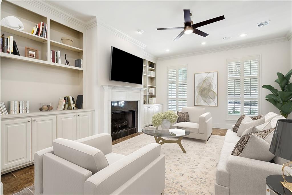 815 AUTUMN Place
