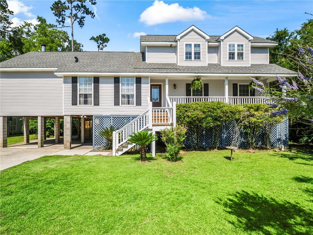 721 WOODRIDGE Boulevard