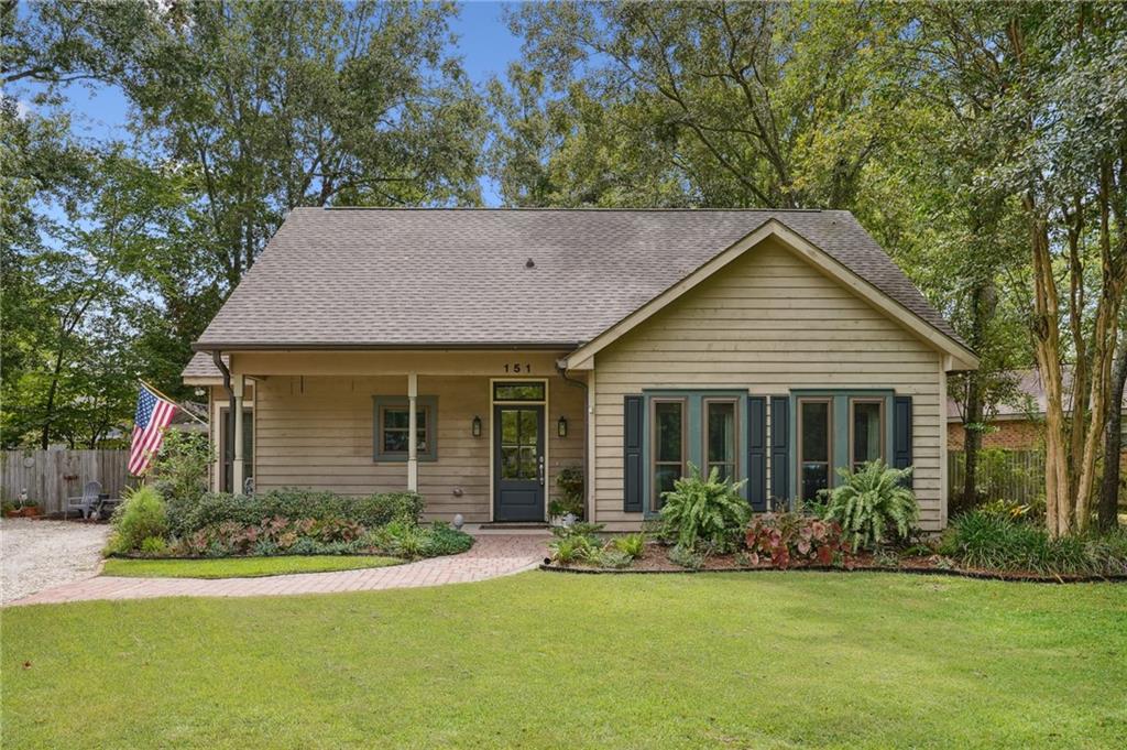 151 LIVE OAK Street