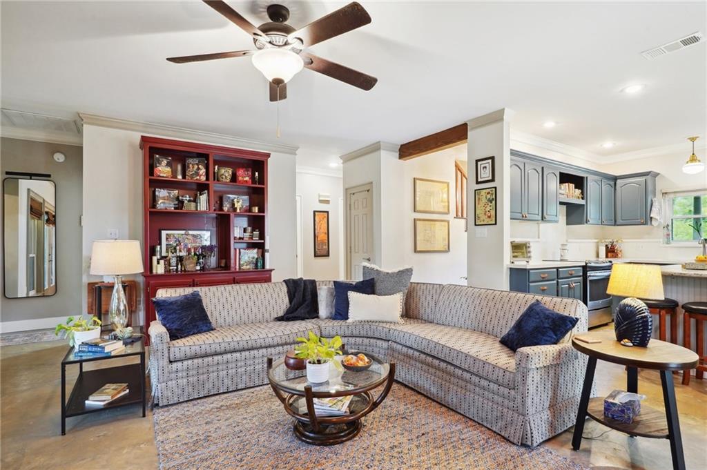 151 LIVE OAK Street