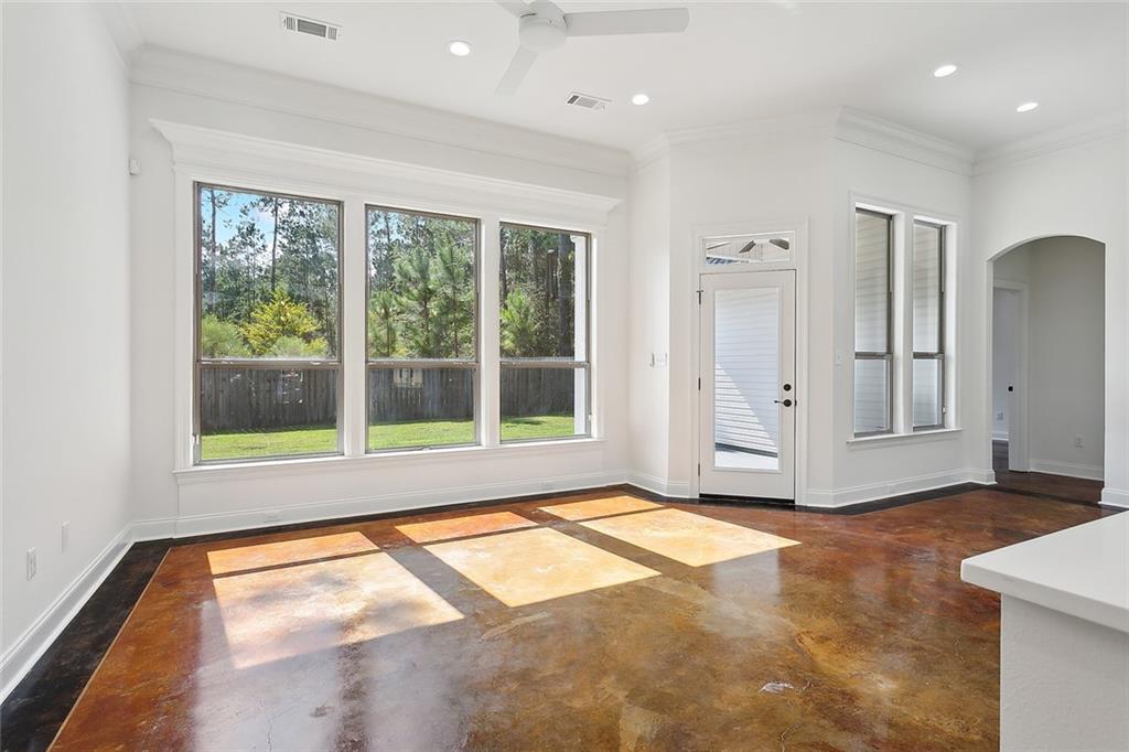 205 TREETOP Court