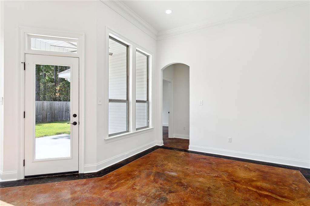 205 TREETOP Court