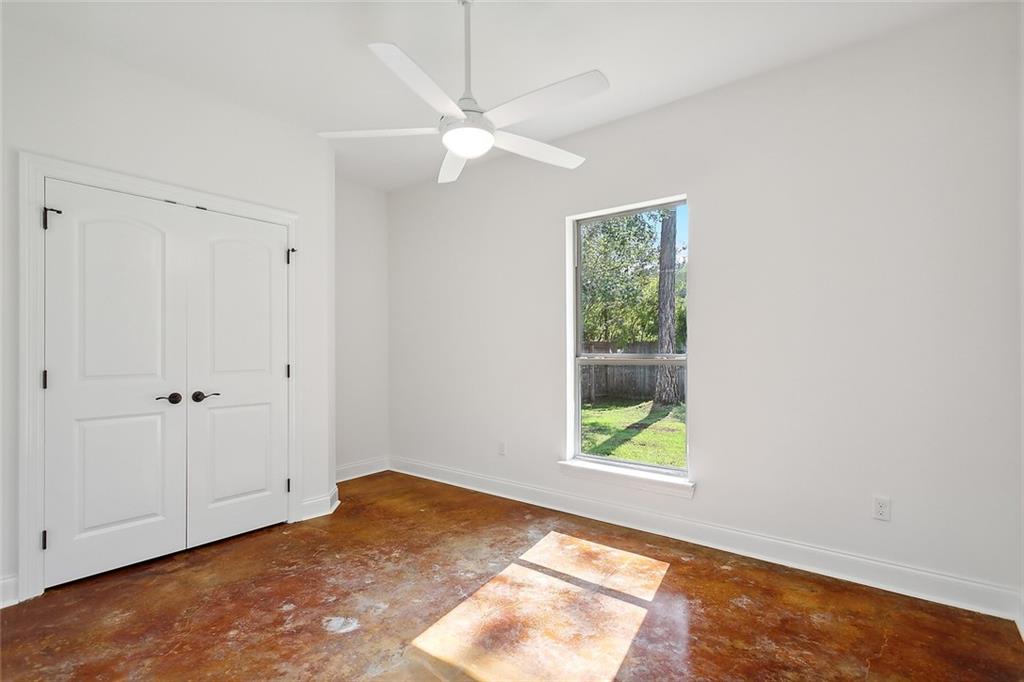 205 TREETOP Court