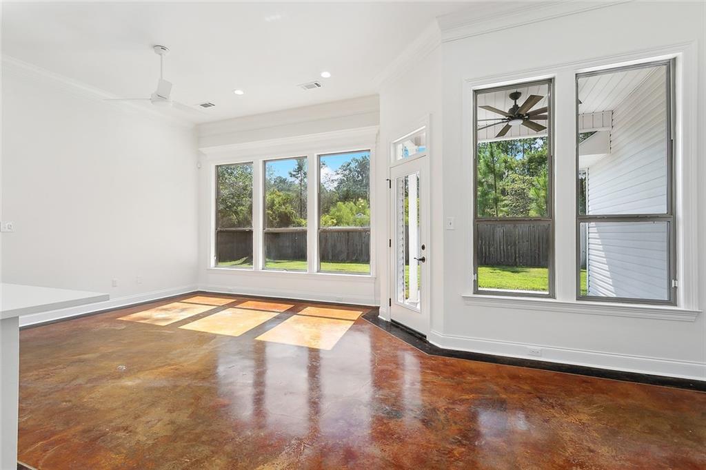 205 TREETOP Court