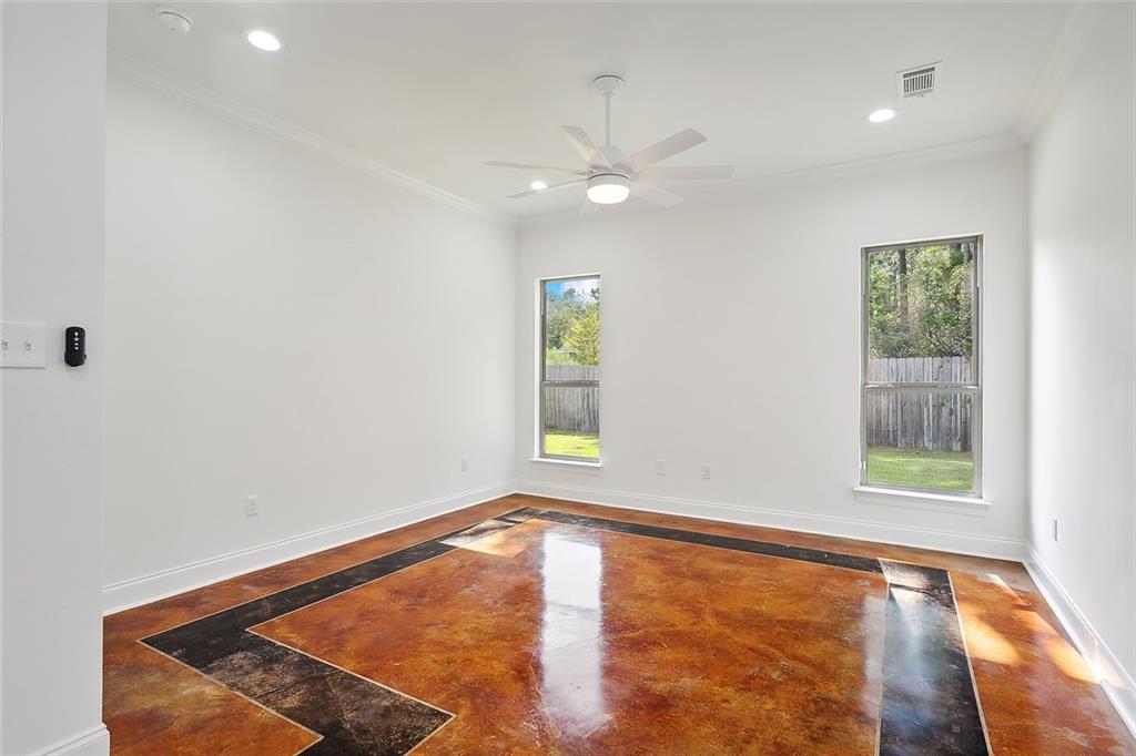 205 TREETOP Court