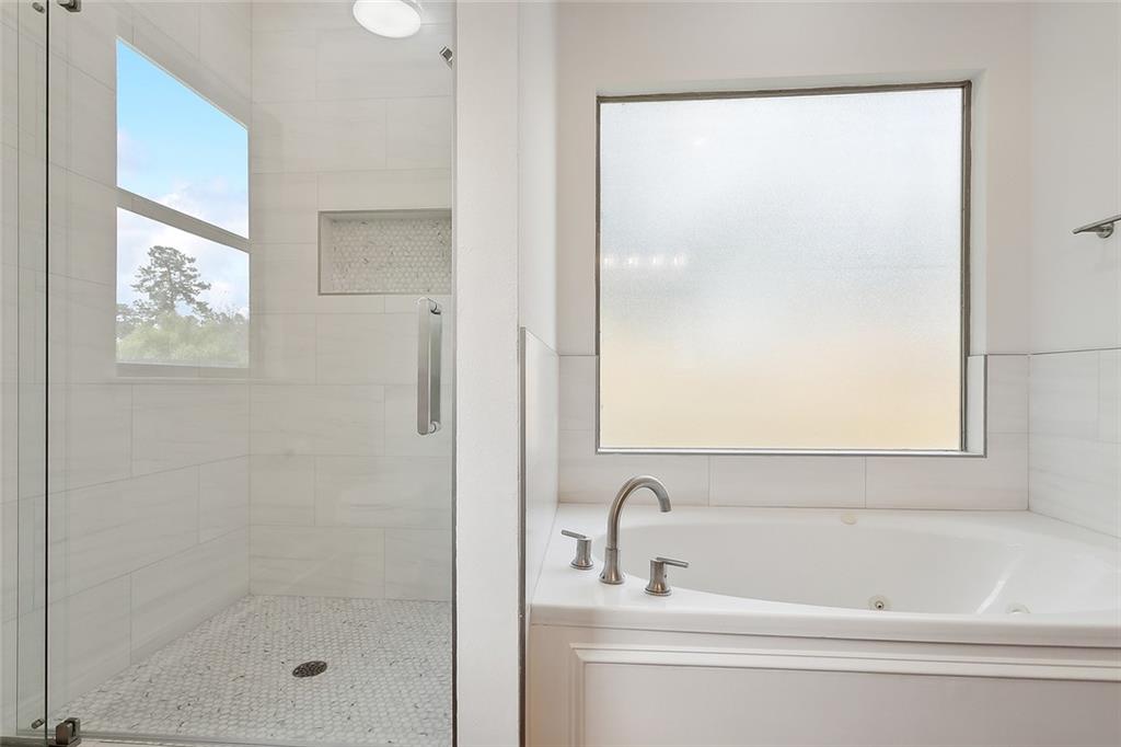 205 TREETOP Court
