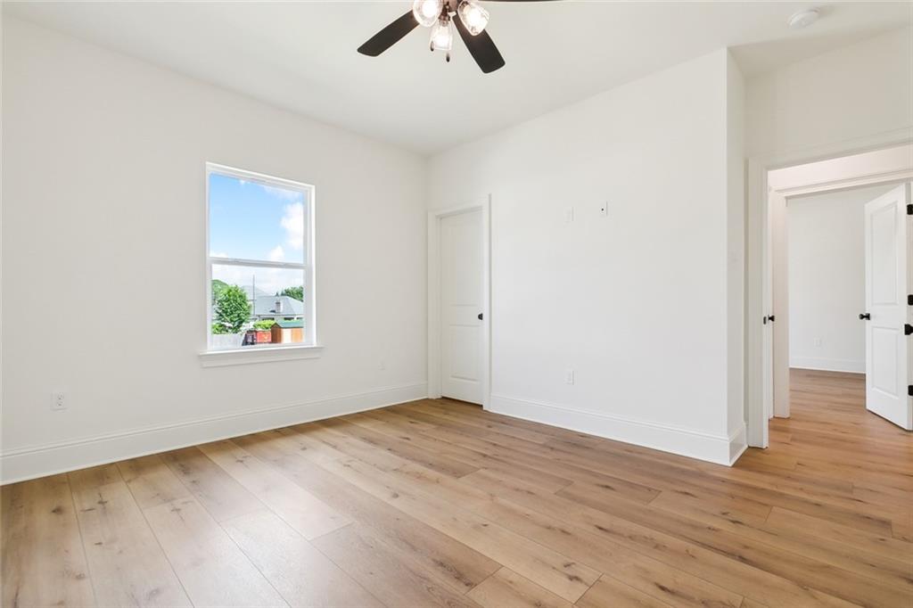 1005 RIDGEWOOD Drive