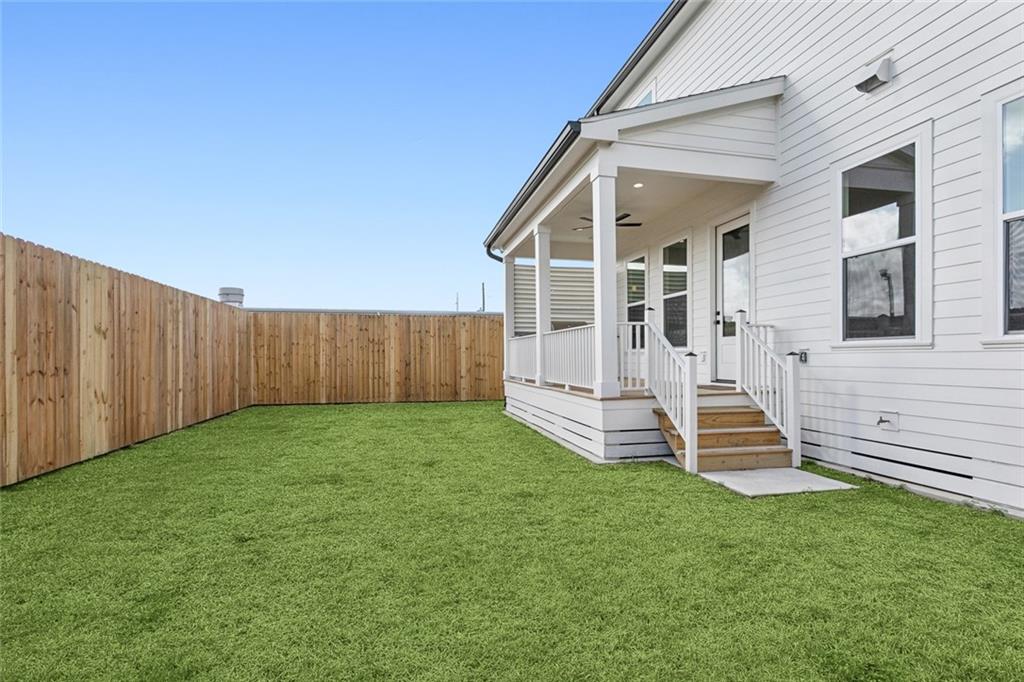 1005 RIDGEWOOD Drive