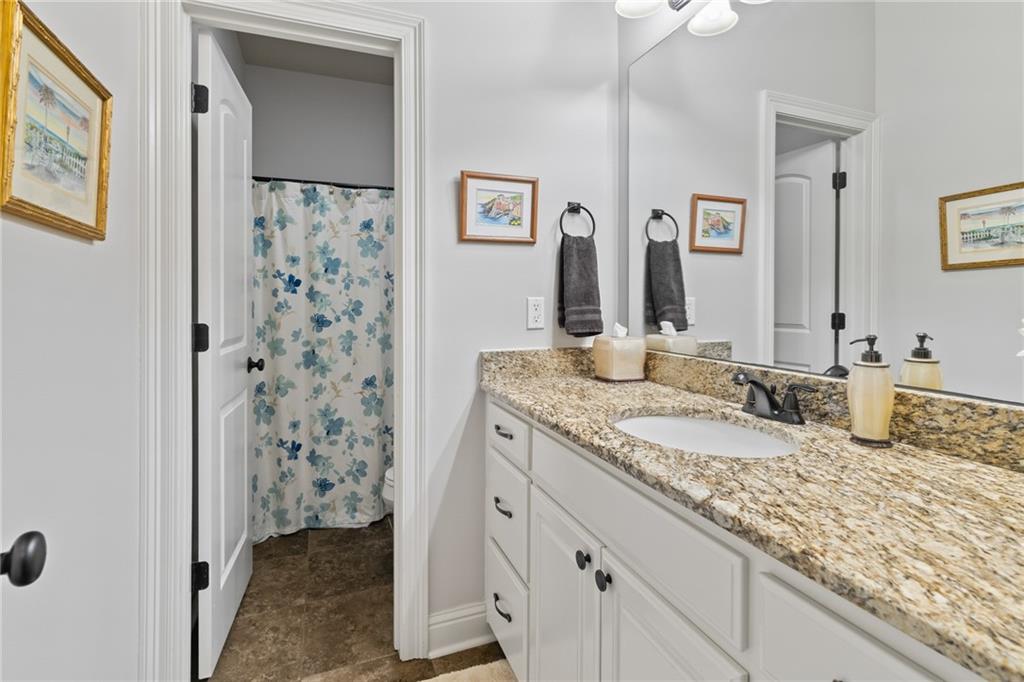 20243 KINGLAND Drive