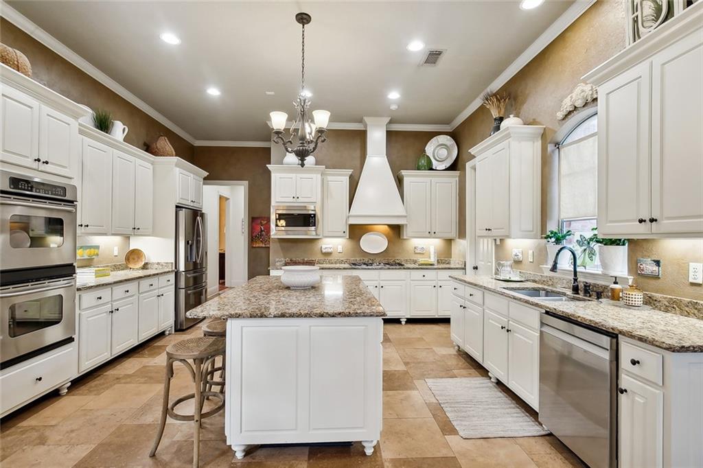 508 UPTON GREY Court