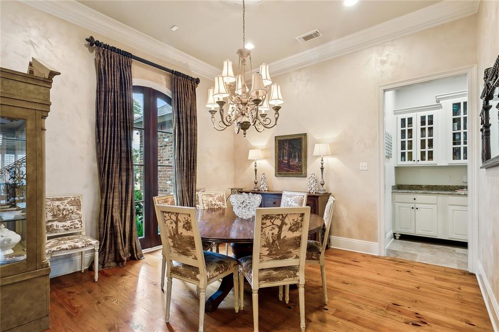 508 UPTON GREY Court