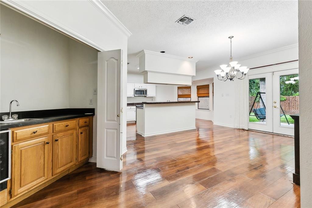 4651 LENNOX Drive