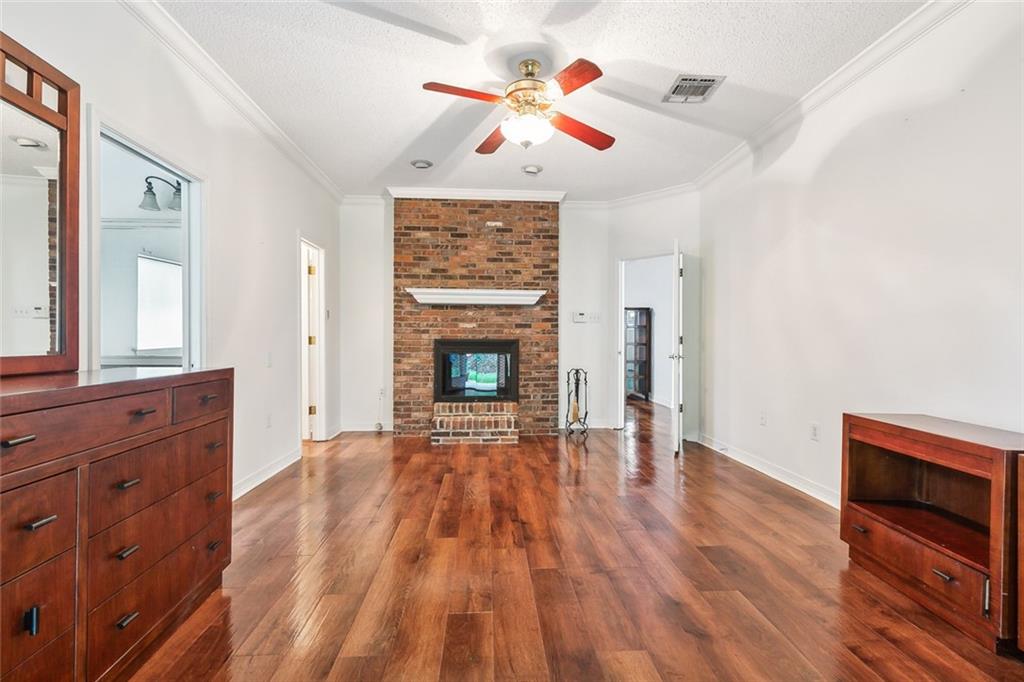 4651 LENNOX Drive