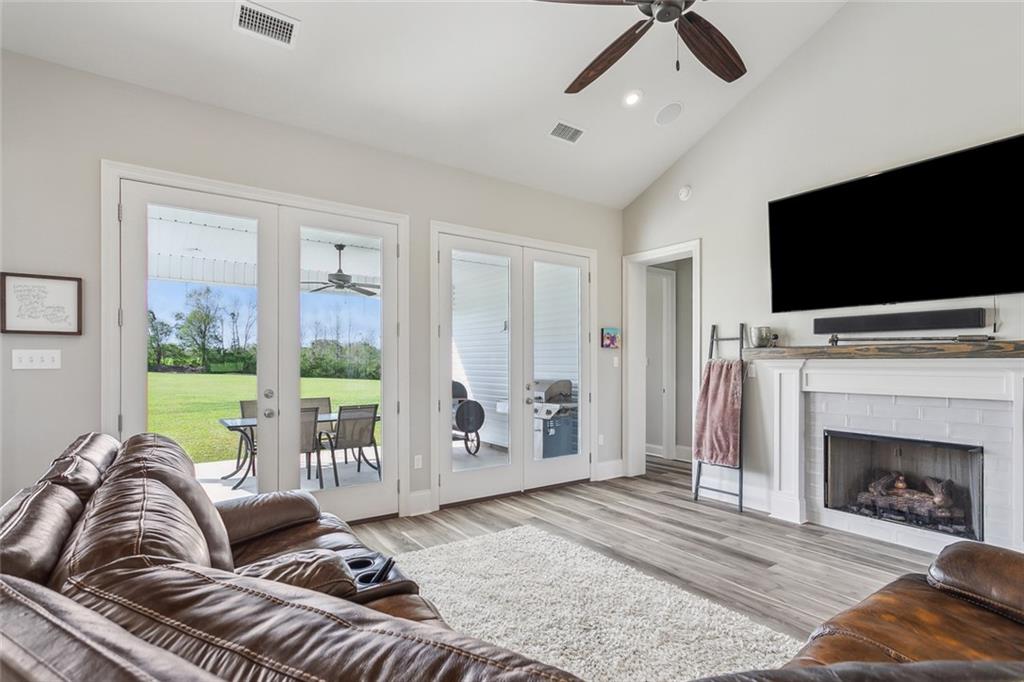 11612 WILLIE GARRETT Road