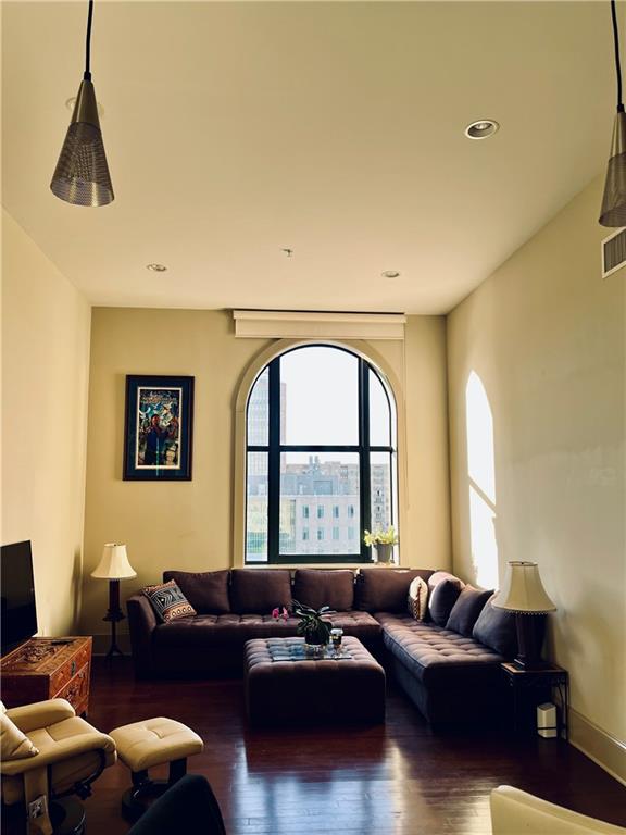 1201 CANAL Street 511