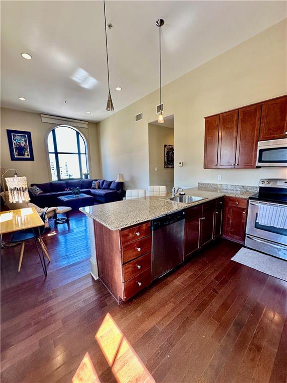 1201 CANAL Street 511