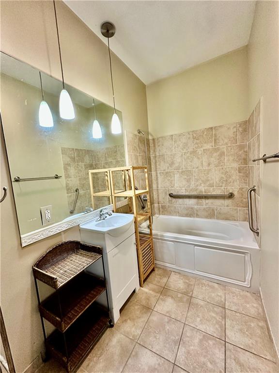 1201 CANAL Street 511