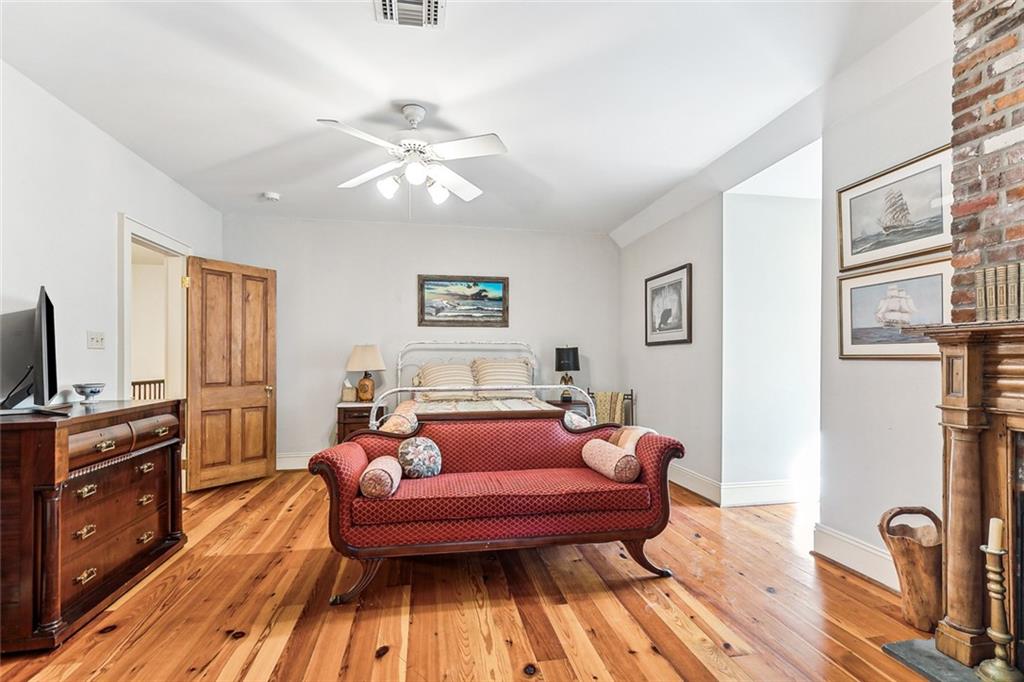 189 E HIGHWAY 22 Highway