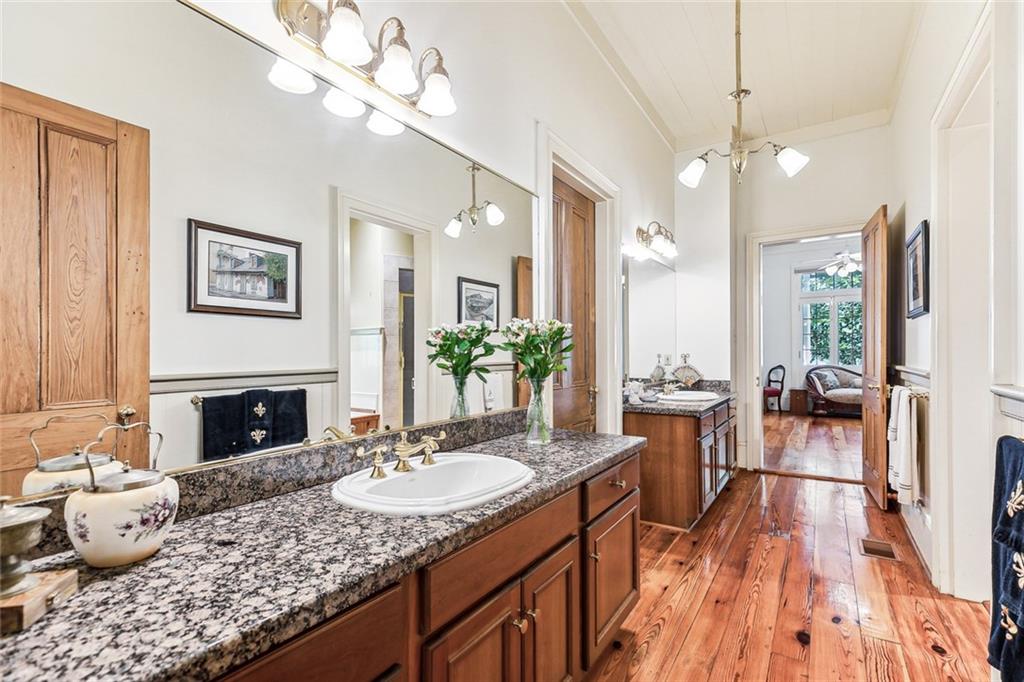 189 E HIGHWAY 22 Highway