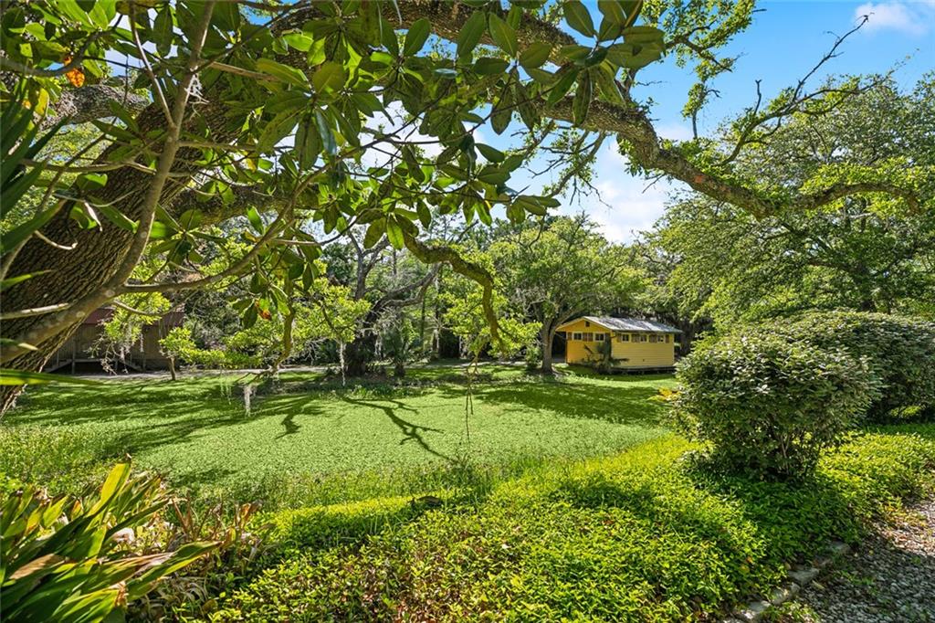 189 E HIGHWAY 22 Highway