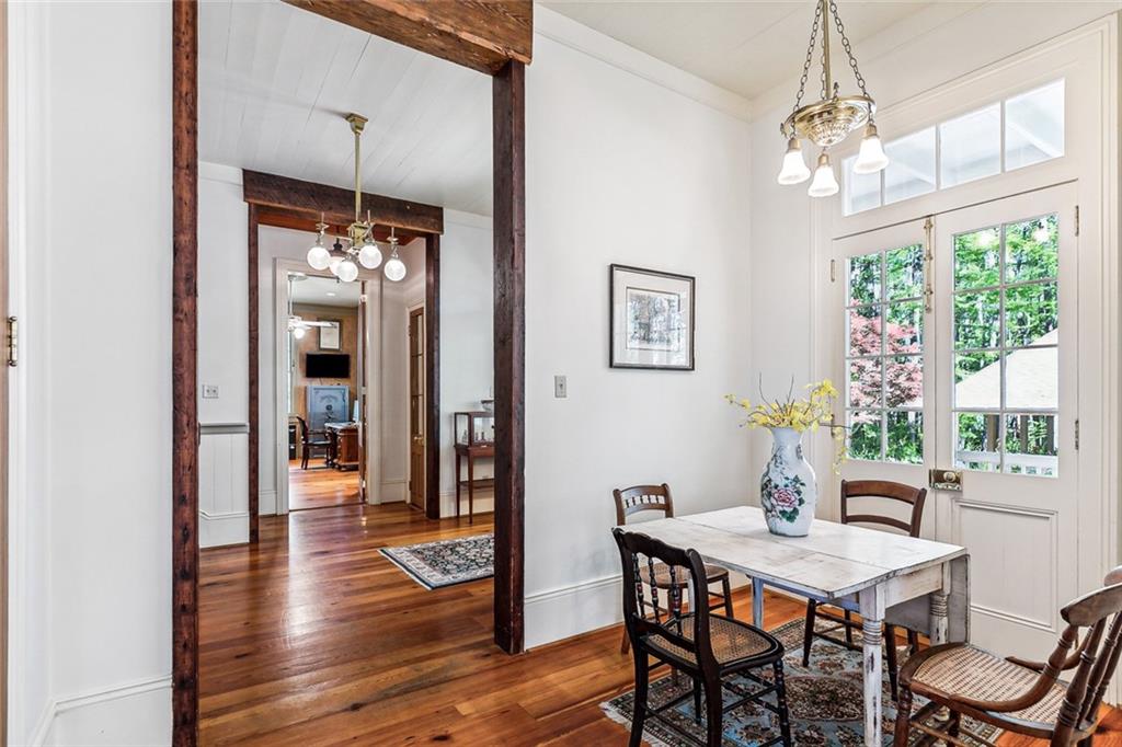 189 E HIGHWAY 22 Highway