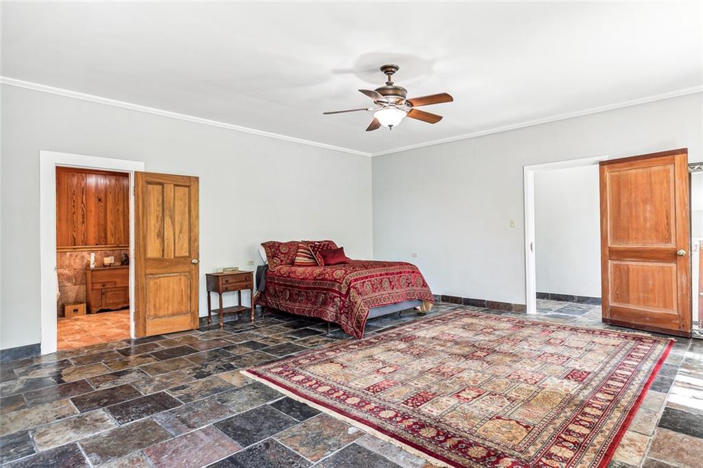 189 E HIGHWAY 22 Highway