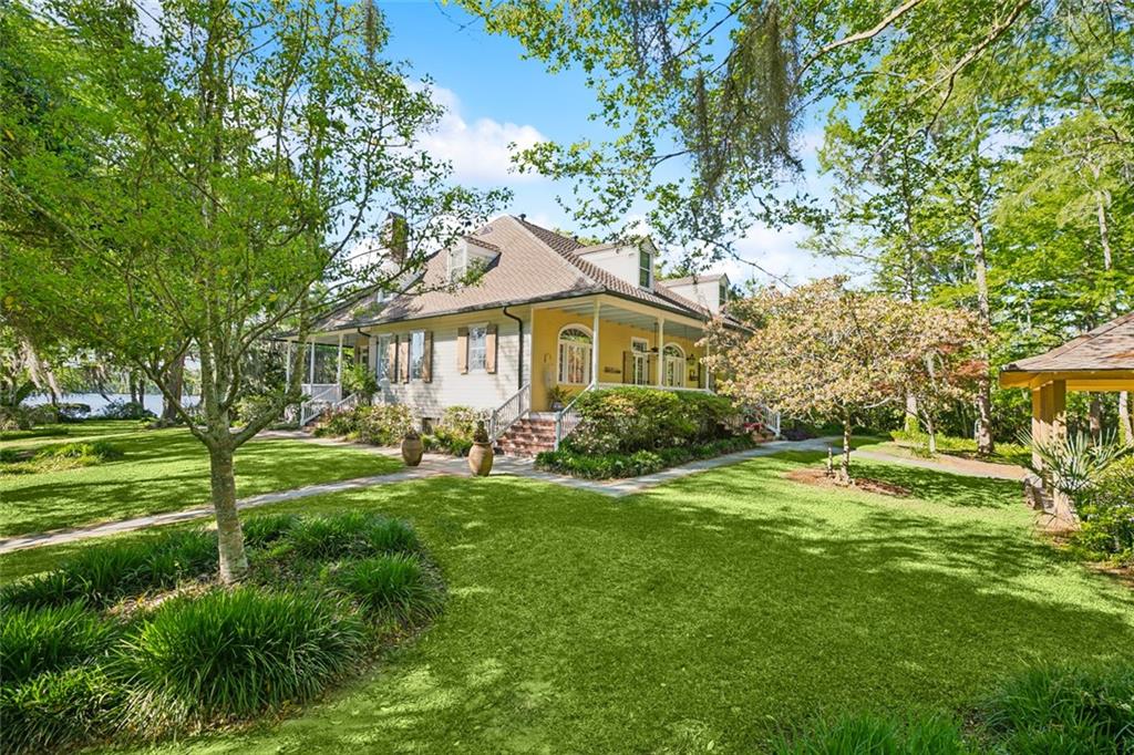 189 E HIGHWAY 22 Highway